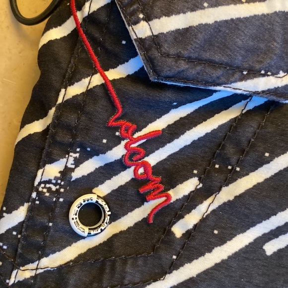 VOLCOM SWIM🖤❤️ - Picture 2 of 5